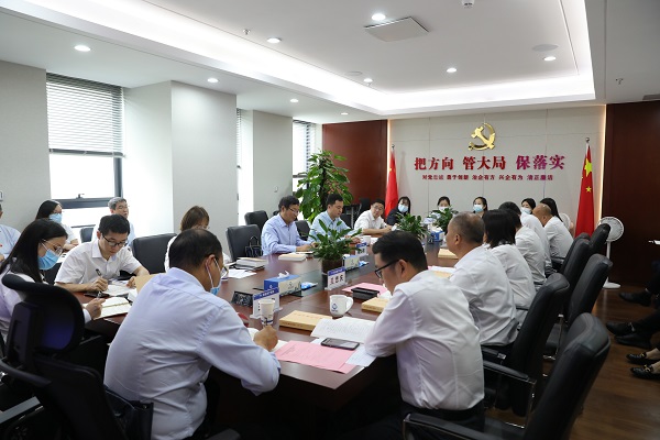 安徽威客电竞地产集团本部第二党支部开展学习 贯彻习近平新时代中国特色社会主义头脑 主题教育学习交流会